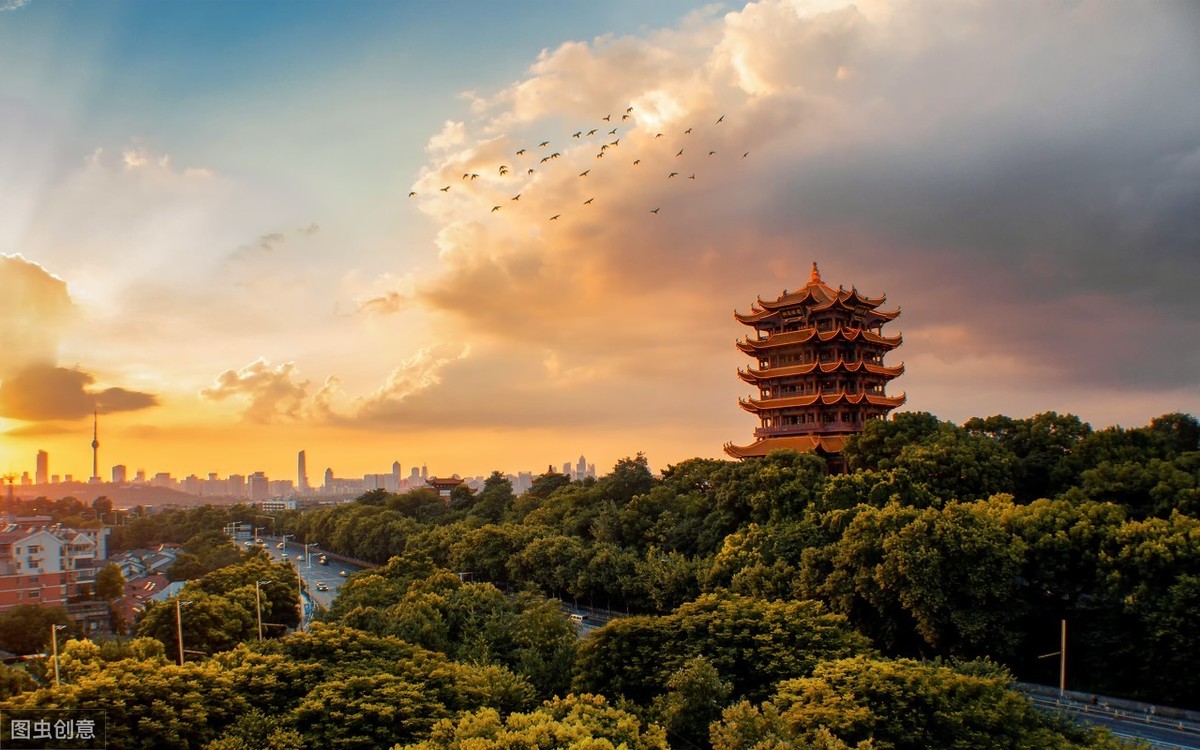 煙波江上使人愁的前一句是什么