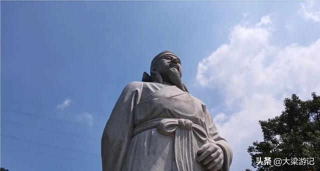 東山再起的主人公是誰