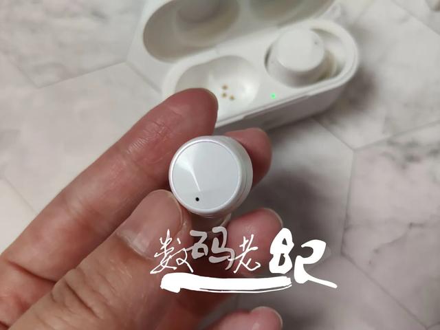 性價(jià)比高的藍(lán)牙耳機(jī)
