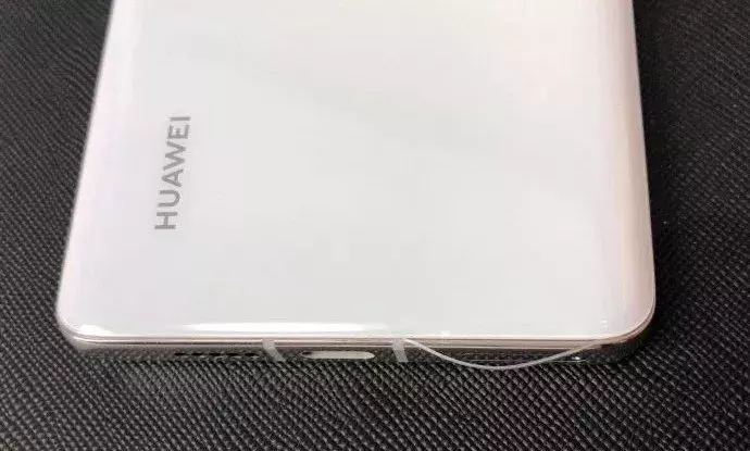 手機屏幕脫膠有危險嗎