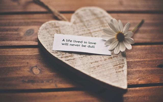 女人受傷后的心情短語(yǔ)