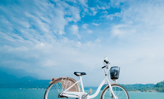 下面是車上空調睡覺會死人的原因（車上開空調睡覺為什么會死人）