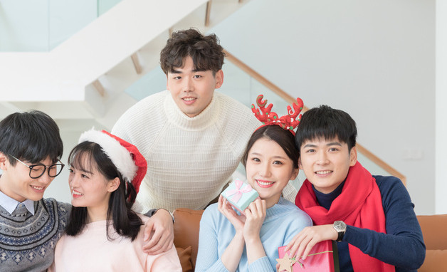 情侶可以穿情侶鞋么