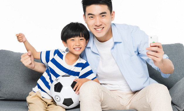 自己生個(gè)女兒怎樣發(fā)朋友圈