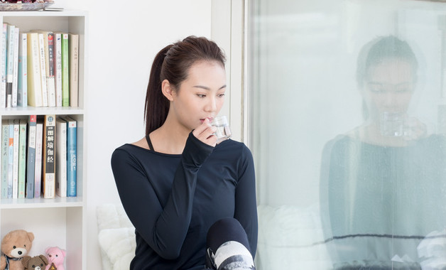 能不能穿放了十年的衣服（衣服放了10年還能穿么）