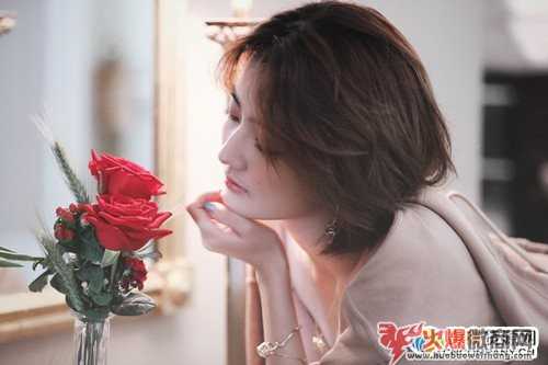 成就一個(gè)女人的比較好方式，就是讓她做微商！